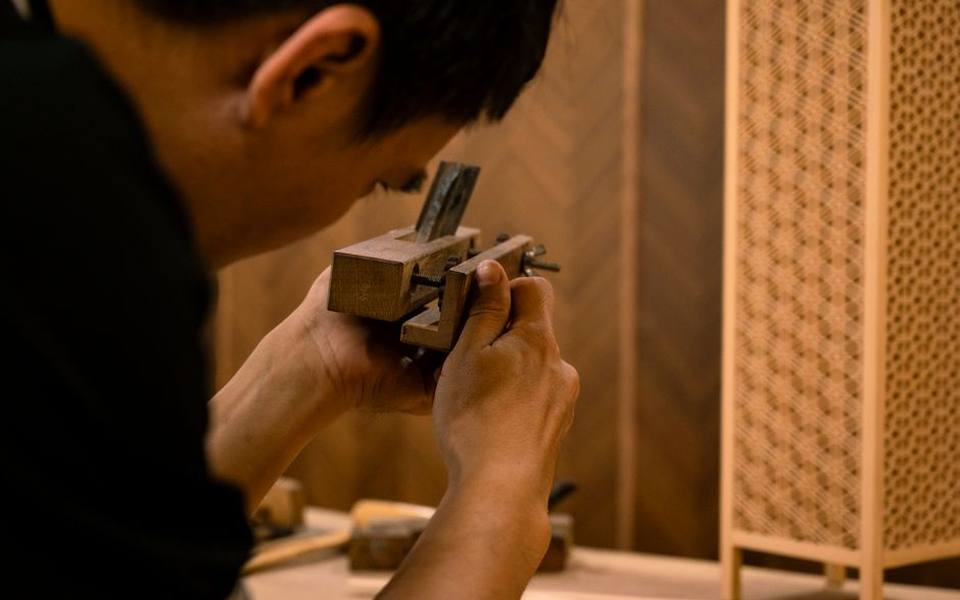 Inspecting Drawer Construction and Internal Joinery