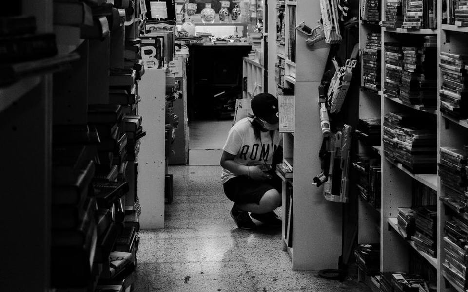 Navigating large thrift spaces and donation centers